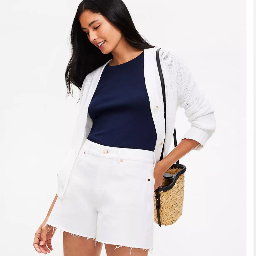 Old Navy - NWT White Shorts